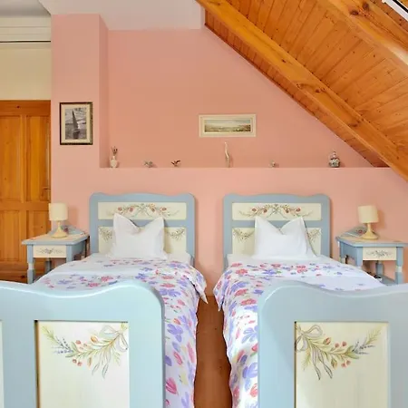 Levendula Vendeghaz Villa Lovas